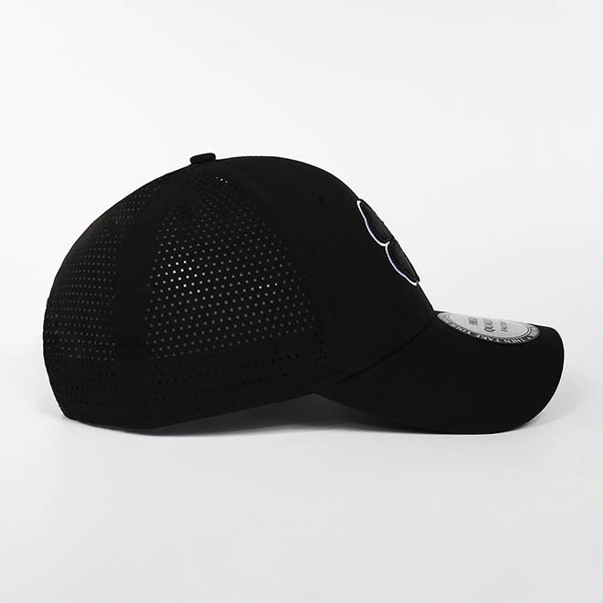 Custom Polyester 6 Panel 3D Embroidery Logo Laser Cut Hole Hat Baseball Cap